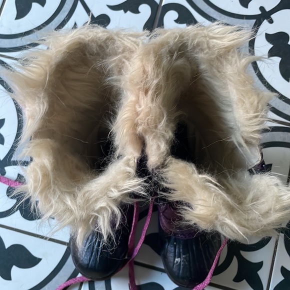 Sorel Girls Boots - Picture 5 of 7
